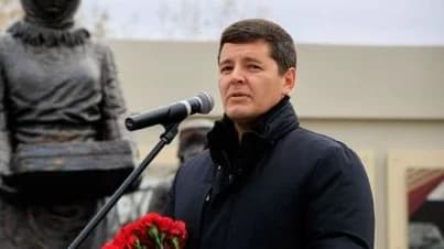 Глава Ямала почтил героев, освобождавших Ленинград из блокадного кольца