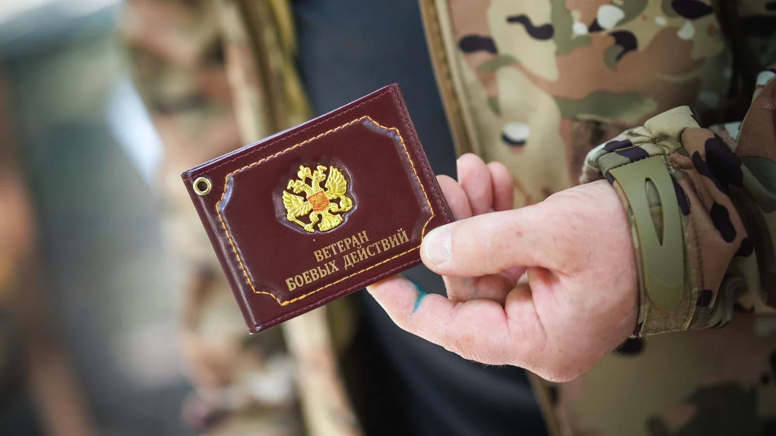 В Красноселькупе охранник повздорил с супругой участника СВО