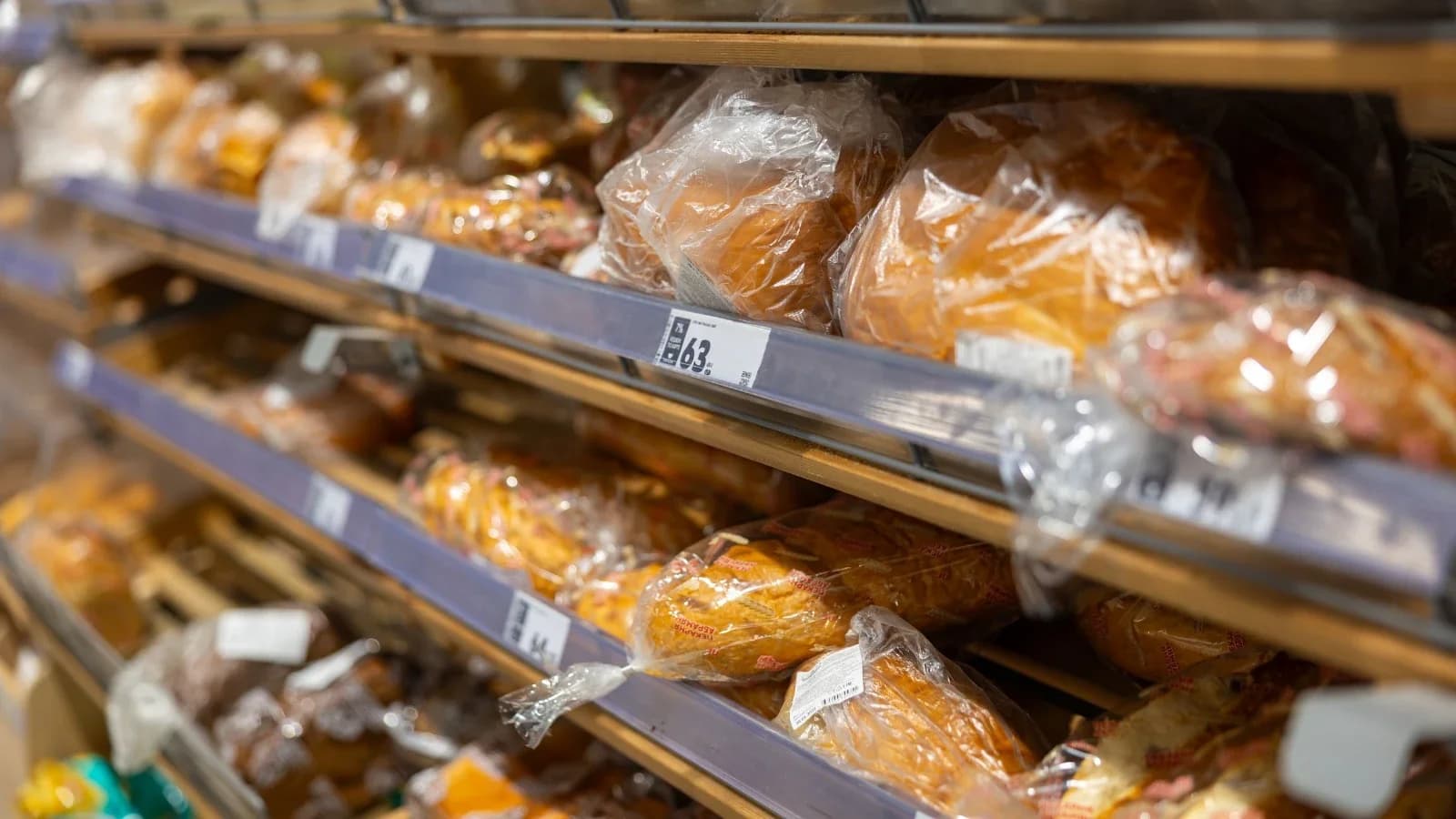 На Ямале лидерами по снижению цен стали свинина, пшено и хлеб