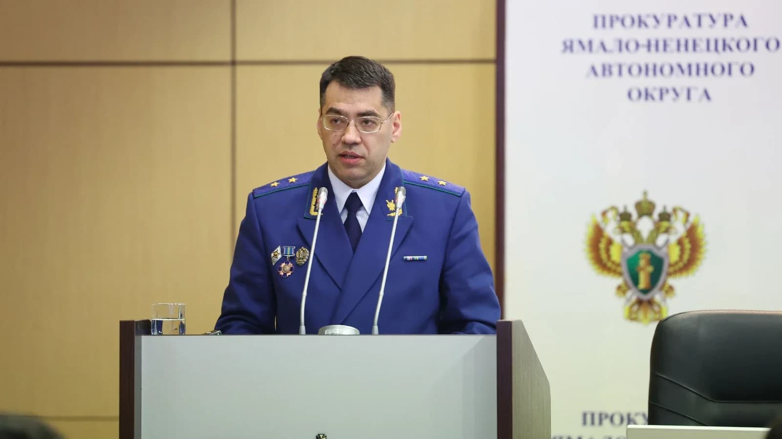 Прокурор ЯНАО организовал проверки по обращениям жителей Красноселькупского района