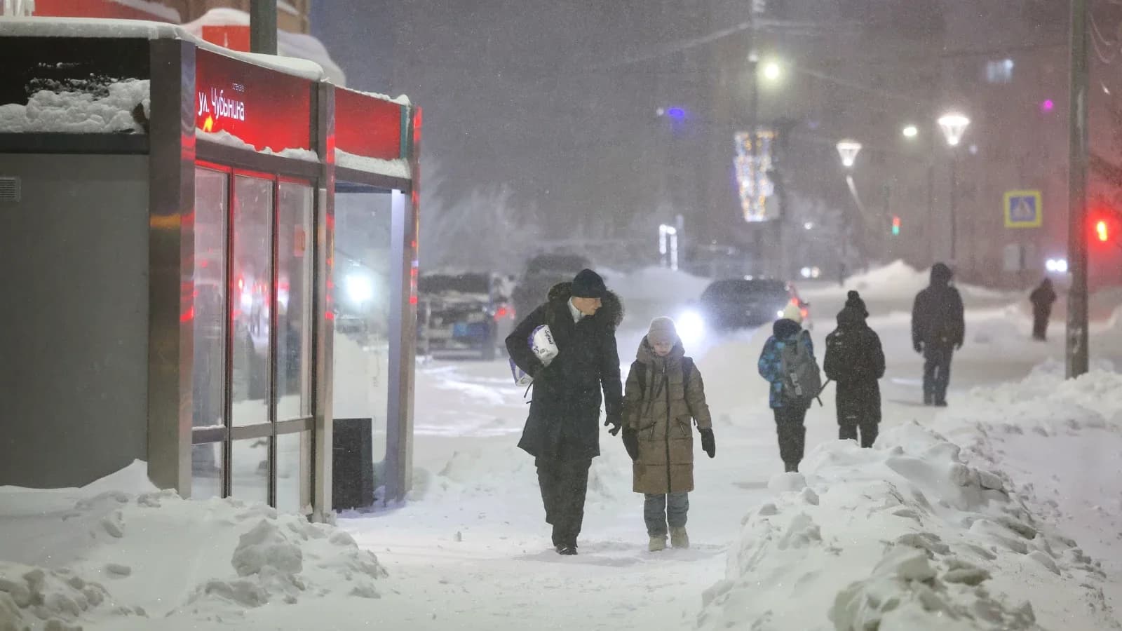 В Красноселькупе объявили актировку из-за морозов и сильного ветра