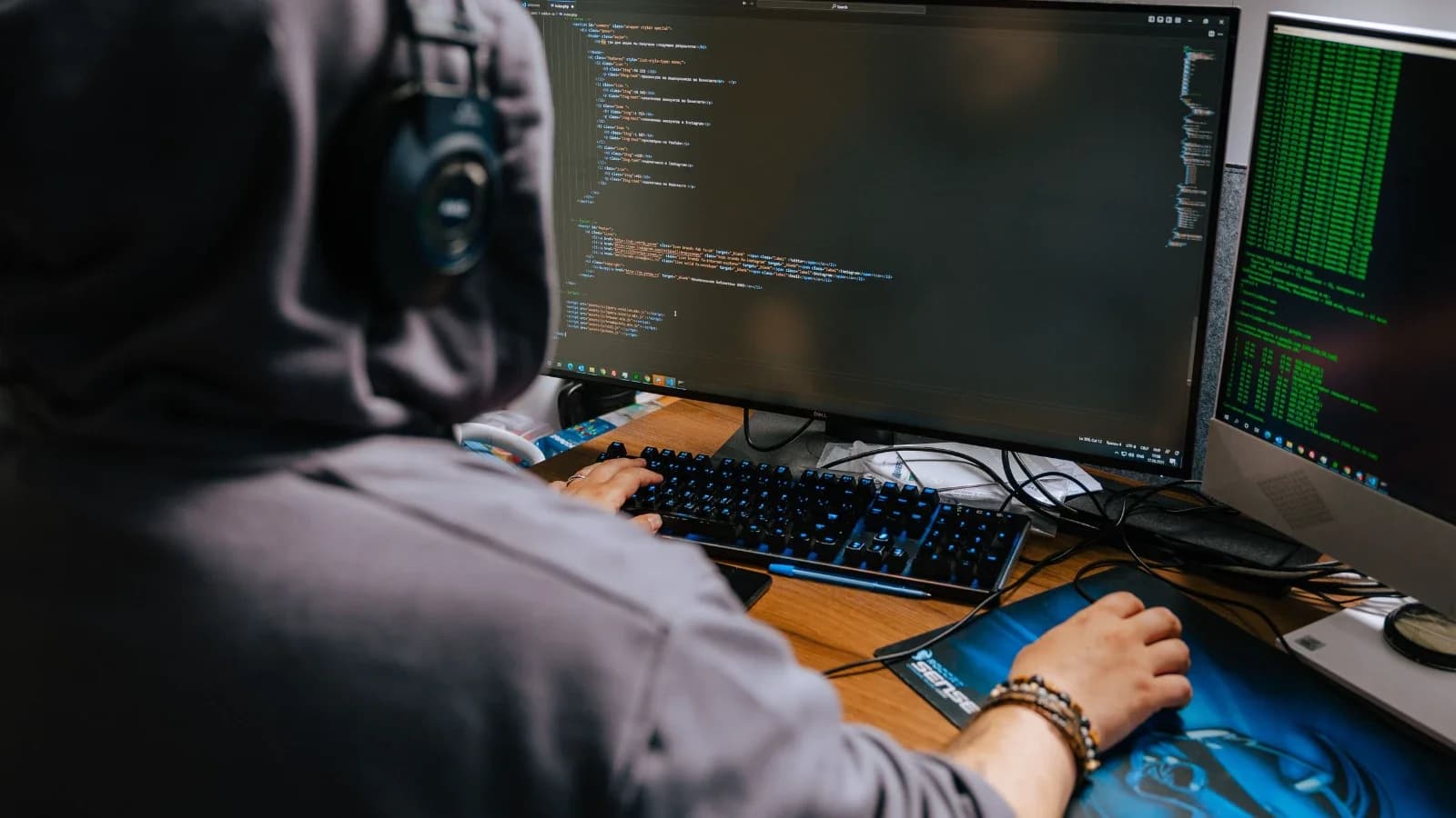 Мошенники создали фейковый аккаунт от лица Юрия Фишера