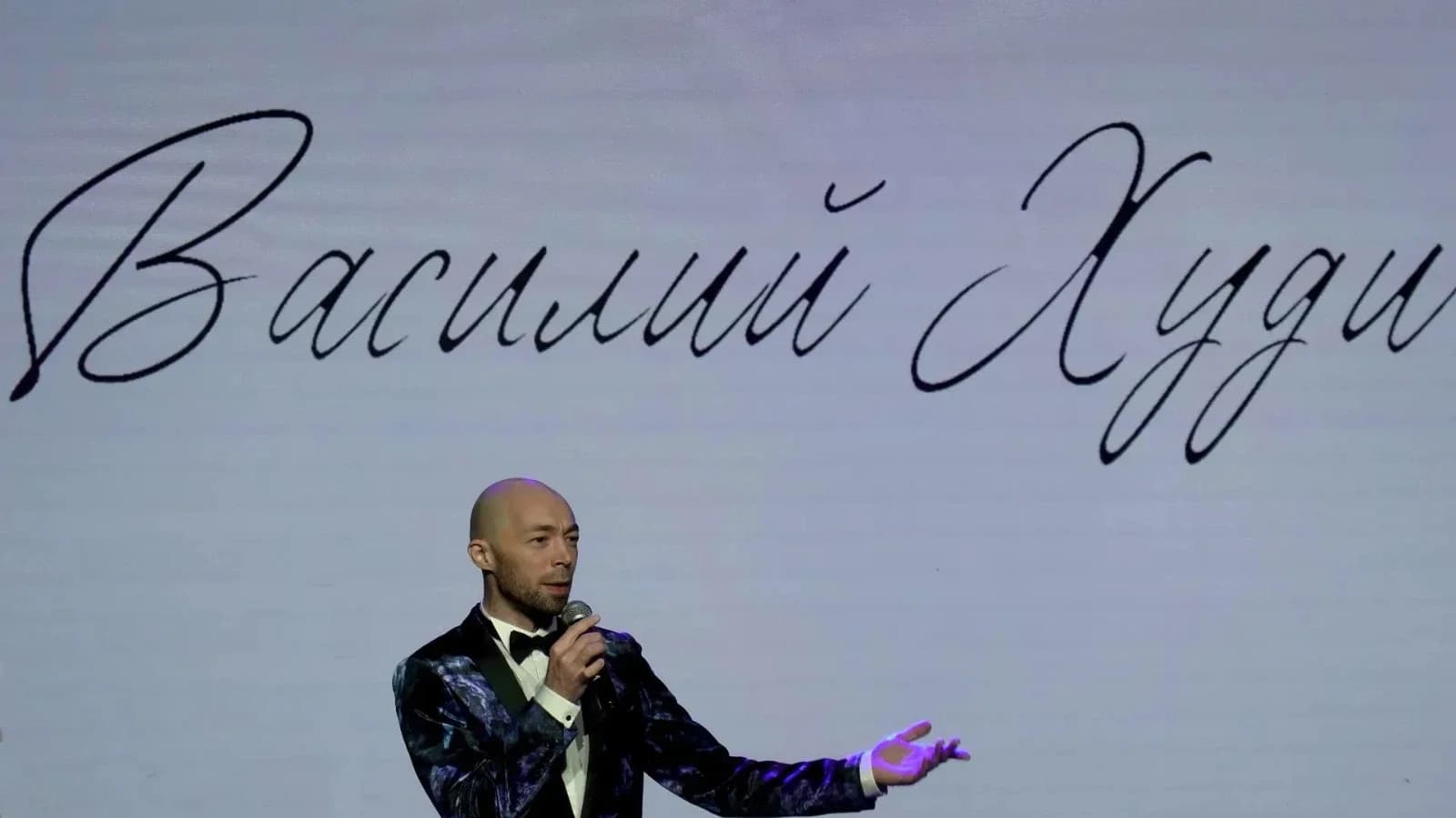 Поющее сердце: интервью с золотым голосом Ямала Василием Худи