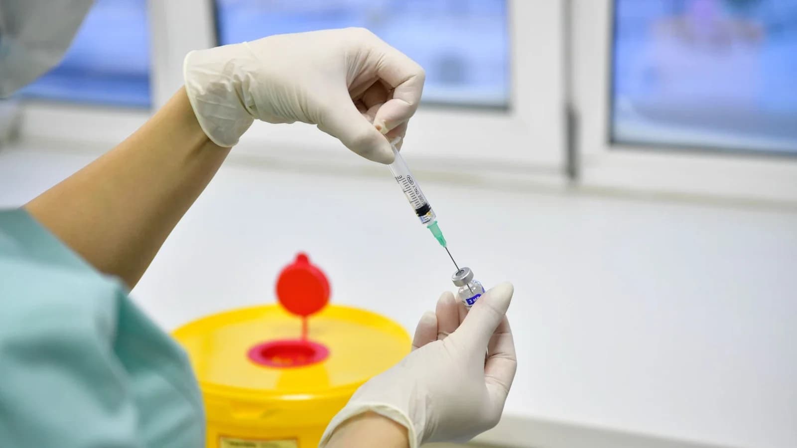 Жители Красноселькупского района могут пройти ускоренную вакцинацию от клещевого энцефалита