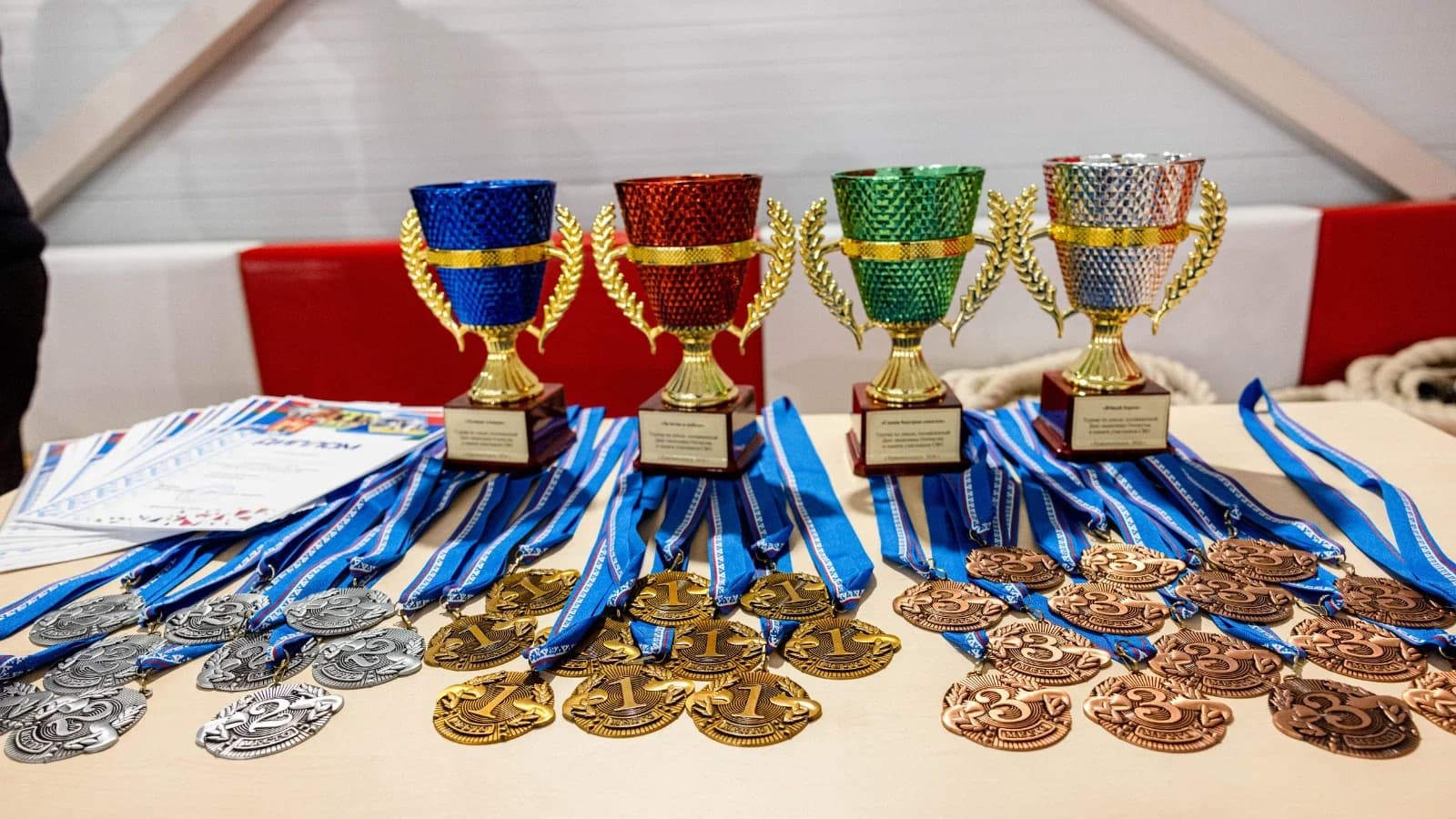 Красноселькупские гимнастки завоевали серебро на региональных соревнованиях