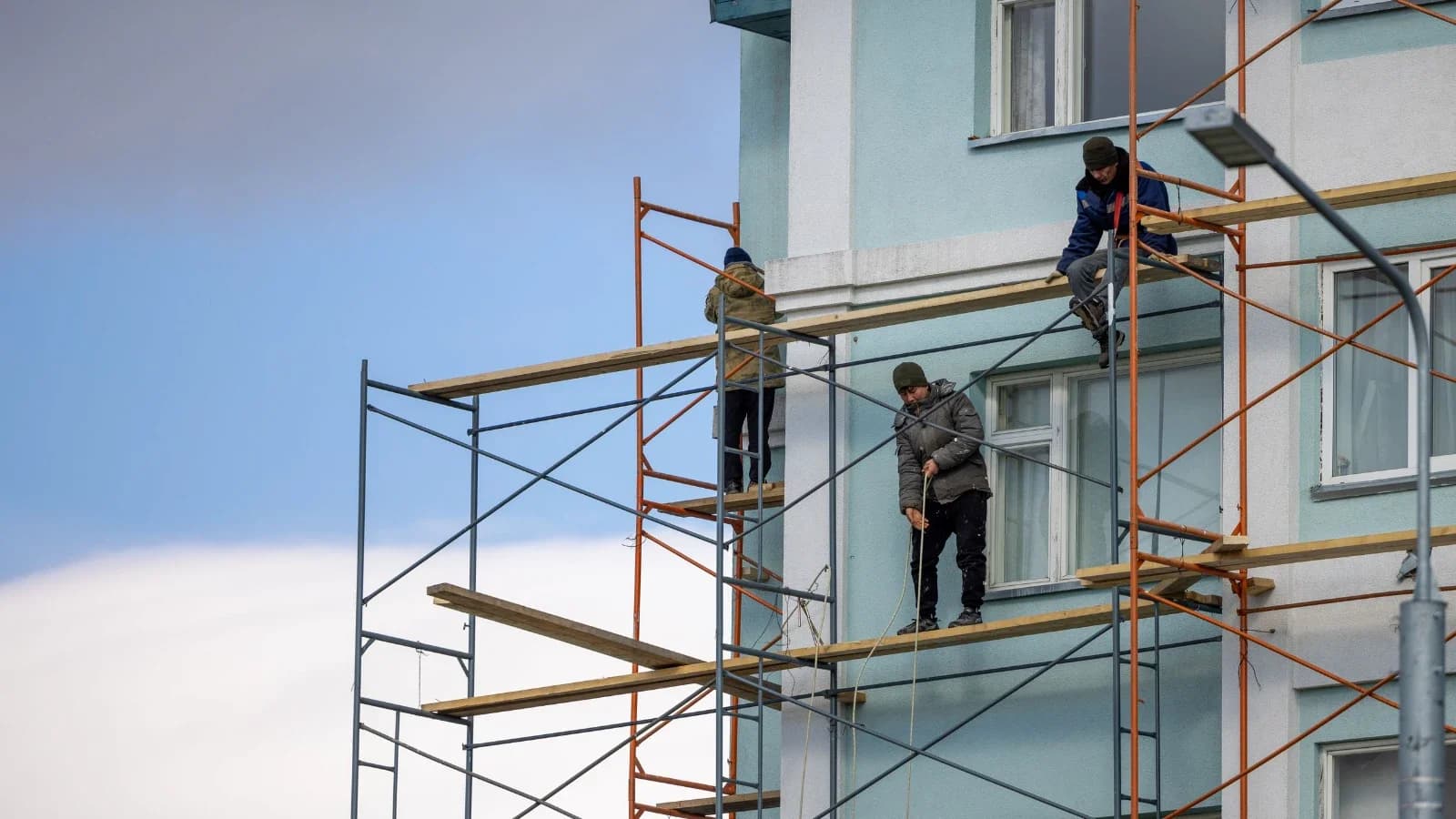 Опубликован список работ по адресной программе капремонта в Красноселькупе
