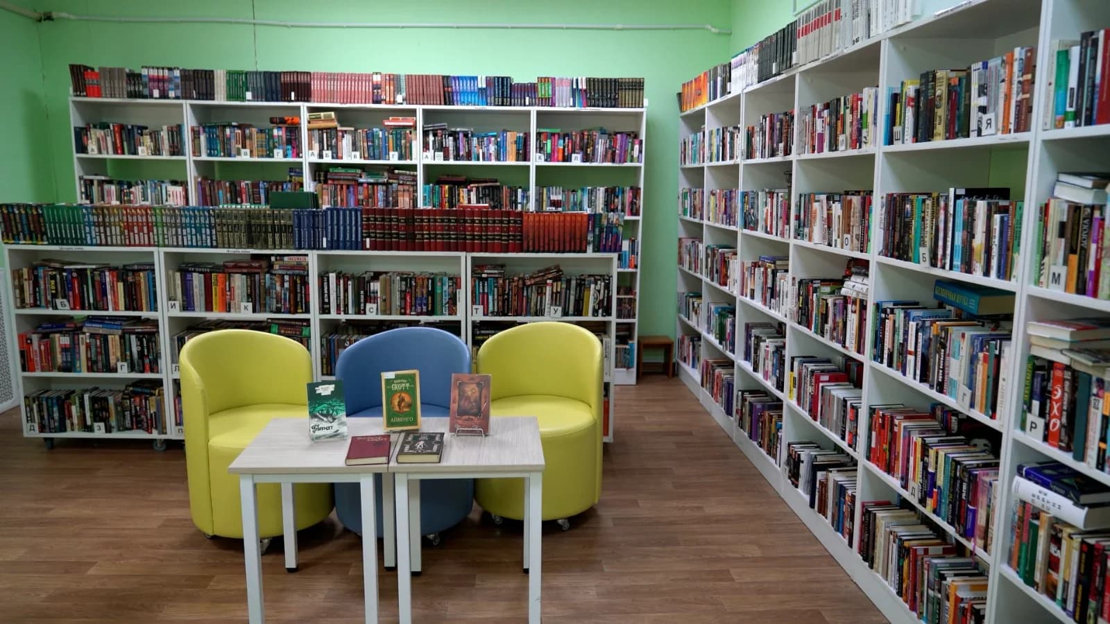 От манги до русских народных сказок: какие книги берут в библиотеке жители Красноселькупа